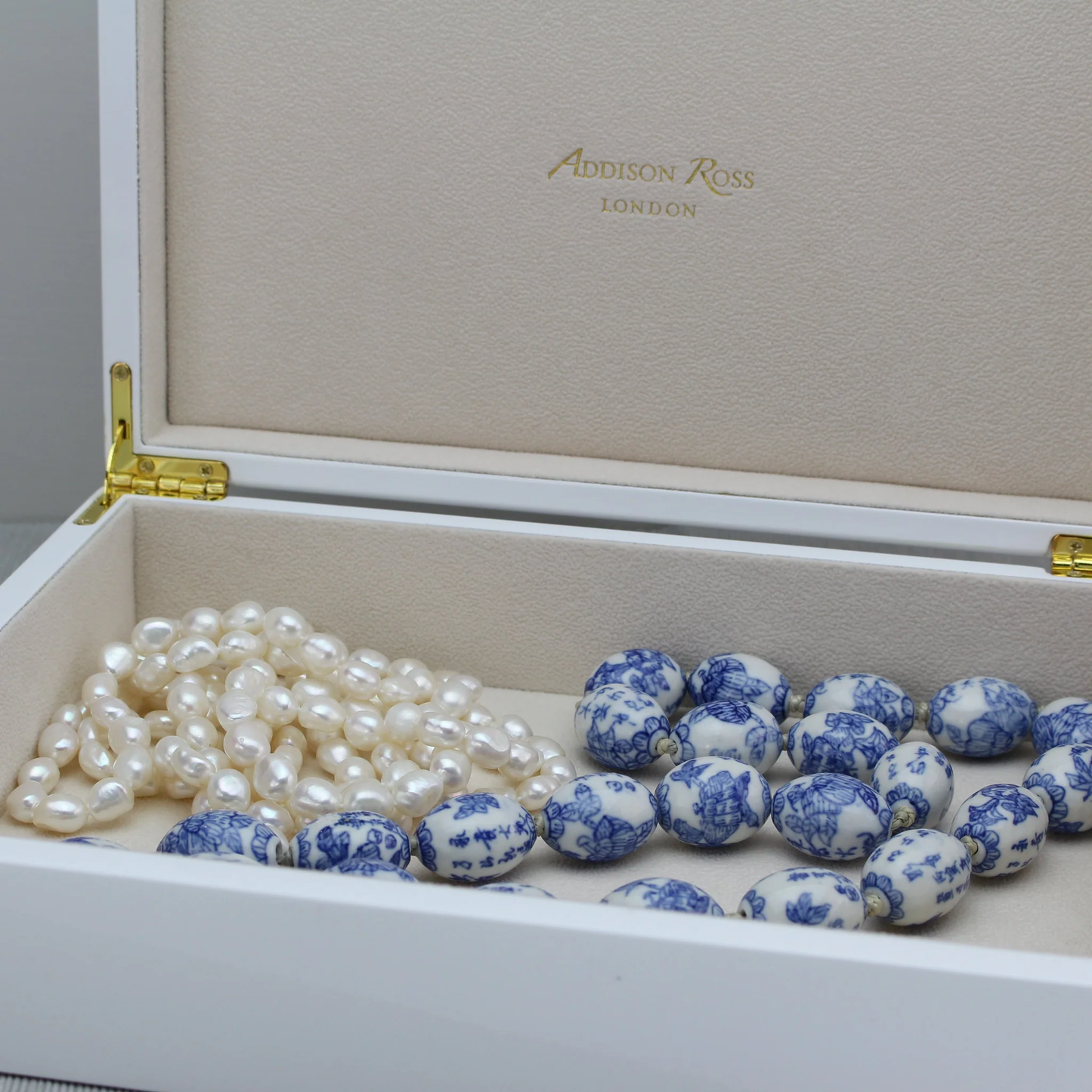Large White Lacquer Box with Gold